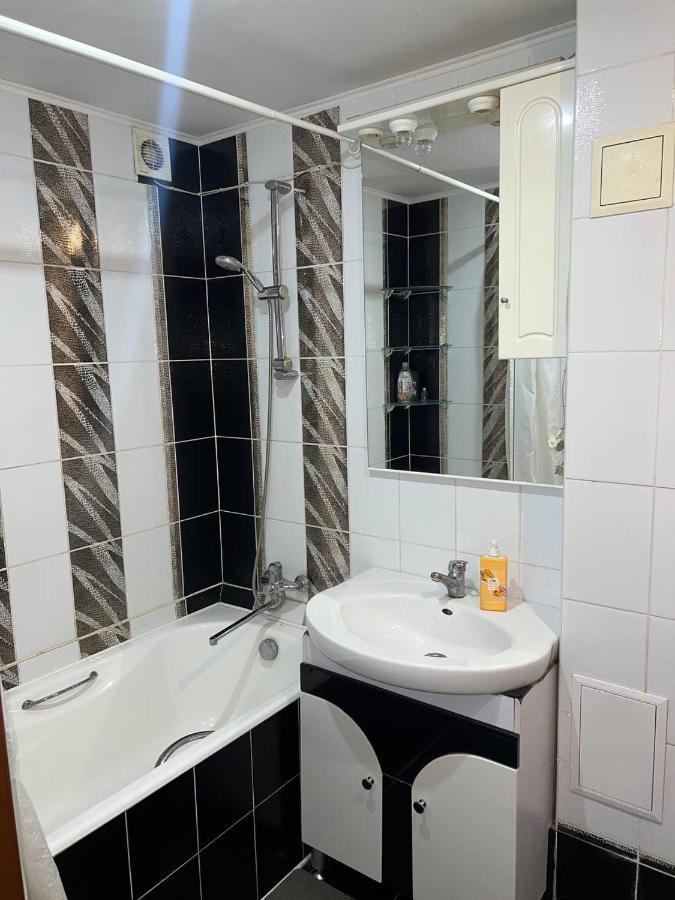 Двокімнатна Квартира На Архипенко Kiev Extérieur photo